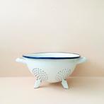 Wit vintage vergiet van emaille met een blauwe rand, Antiek en Kunst, Ophalen of Verzenden