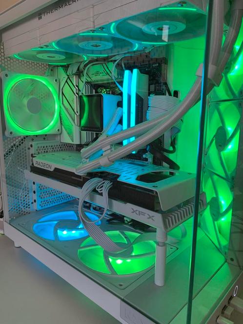 Witte gaming pc, Computers en Software, Desktop Pc's, Zo goed als nieuw, 4 Ghz of meer, SSD, 32 GB, Met videokaart, Gaming, Ophalen of Verzenden