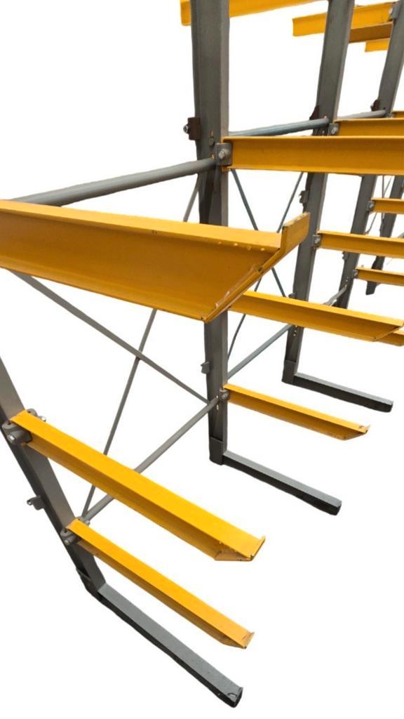 Metalen stelling. Draagarmstelling. 2, 3, 4 of 5 meter lang., Doe-het-zelf en Verbouw, Metalen, Gebruikt, IJzer, Ophalen