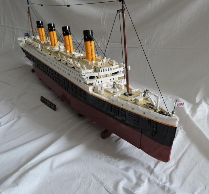 Titanic replica lego 135cm  ( 10294 ca.9090 stenen), Kinderen en Baby's, Speelgoed | Duplo en Lego, Gebruikt, Complete set, Ophalen of Verzenden