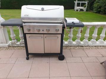 €100,00 Barbecue en accessoires op gas beschikbaar voor biedingen