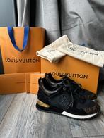 Louis Vuitton run away sneakers maat 38, Kleding | Dames, Schoenen, Ophalen of Verzenden, Louis Vuitton, Zo goed als nieuw, Sneakers of Gympen