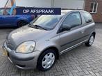 Toyota Yaris 1.0 VVT-i Idols, Auto's, Toyota, Gebruikt, 400 kg, 855 kg, Origineel Nederlands
