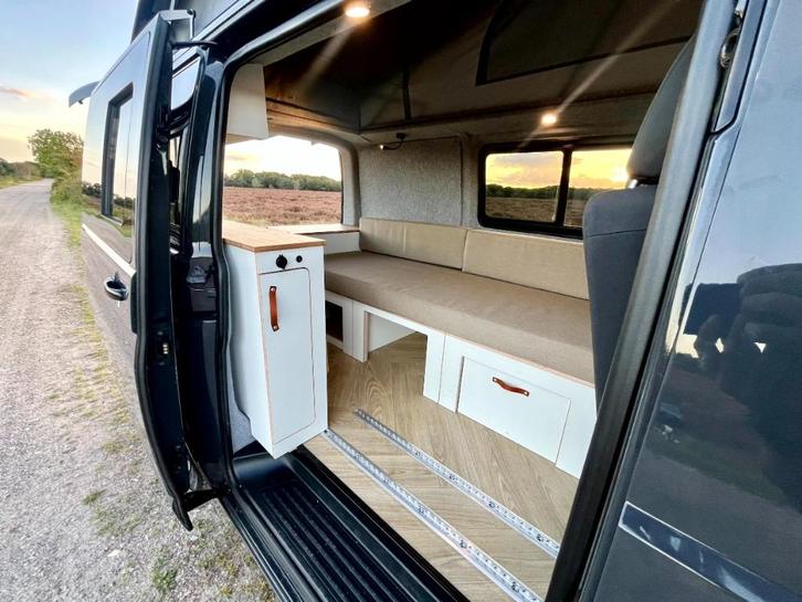 T6 Buscamper - interieur nieuw - bouwjaar bus 2016 - EURO 6, Caravans en Kamperen, Campers, Bedrijf, tot en met 4, Buscamper of Camperbus