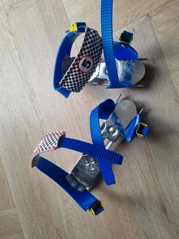 IJzertjes/schaatsen verstelbaar in maat beschikbaar voor biedingen