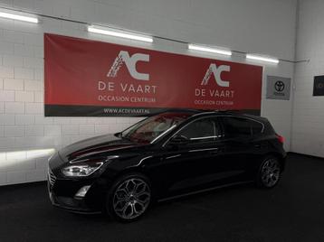 Ford Focus 1.0 EcoBoost - FULLOPTIONS/PANODAK/CARPLAY/XENON beschikbaar voor biedingen