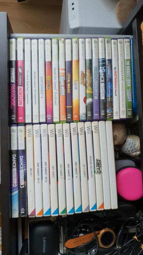 Zwarte xbox en wii met balansboard ook zwart, Spelcomputers en Games, Games | Xbox 360, Zo goed als nieuw, Overige genres, 1 speler