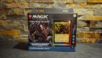 Sealed, MTG, Warhammer Commander Deck - Tyranid Swarm, Ophalen of Verzenden, Nieuw, Speeldeck, Foil