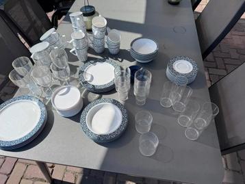 Melanie Camping Servies - 4 Personen beschikbaar voor biedingen