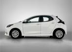 Toyota Yaris 1.5 Hybrid Active (bj 2023, automaat), Auto's, 12 maanden, Gebruikt, Zwart, Wit