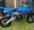 Crossmotor 125cc Automaat, Fietsen en Brommers, Minibikes, Midibikes en Pitbikes, Ophalen of Verzenden, Zo goed als nieuw