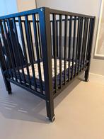 Mooie zwarte box op wieltjes met boxkleed en boxzak, Kinderen en Baby's, Ophalen, Gebruikt, Rechthoekig, In hoogte verstelbaar