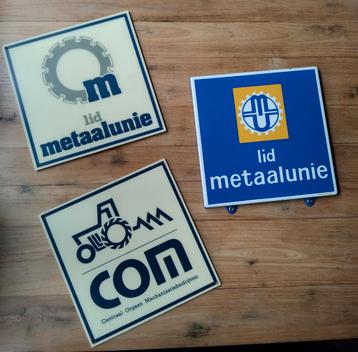 Vintage Metaalunie & COM Borden Set beschikbaar voor biedingen
