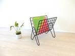 retro vintage lectuurbak jaren 70 lp rek metaal, Huis en Inrichting, Woonaccessoires | Krantenbakken en Lectuurbakken, Gebruikt