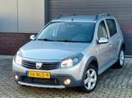 Ik zoek Dacia Sandero Stepway  Duster Bigster lodgy gezocht, Auto's, Stof, Zwart, 4 cilinders, 1070 kg