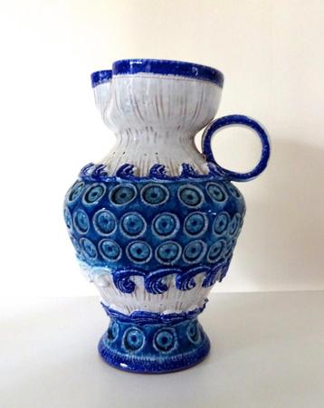 Keramiek vaas met oor blauw wit ronde motieven Italy 4709-k beschikbaar voor biedingen