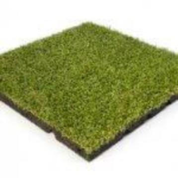 Rubbertegel met kunstgras – 100 x 100 x 2,5cm beschikbaar voor biedingen
