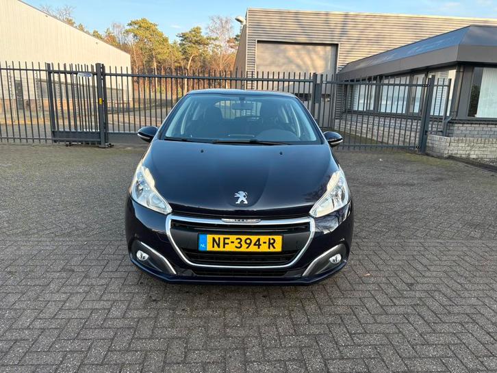 Peugeot 208 1.2 VTI 2017 met nieuwe distributieriem FACELIFT, Auto's, Peugeot, Bedrijf, Benzine, B, Hatchback, Handgeschakeld