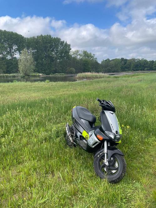 Gilera Runner 50DD duitse papieren, Fietsen en Brommers, Scooters | Piaggio, Gebruikt, Overige modellen, Tweetakt, Ophalen of Verzenden