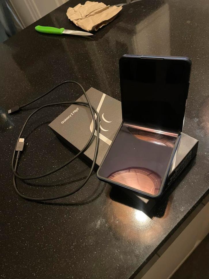 Samsung Galaxy Z Flip 7 - Blue Shadow - 256GB - Perfect!, Telecommunicatie, Mobiele telefoons | Samsung, Zo goed als nieuw, Galaxy Z Flip