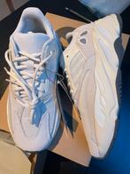 Yeezy Boost nieuw met prijskaartje, Ophalen of Verzenden, Zo goed als nieuw