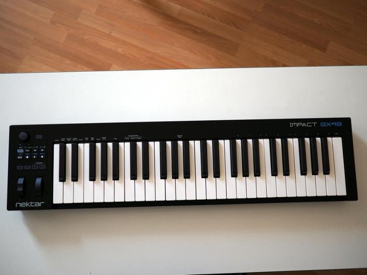 Midi keyboard Nektar Impact GX 49, Muziek en Instrumenten, Keyboards, Zo goed als nieuw, 49 toetsen, Overige merken, Aanslaggevoelig