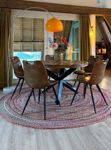 Eettafel 6 stoelen/salontafel en secrataire mangohout beschikbaar voor biedingen