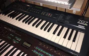 707 FM synthesizer  beschikbaar voor biedingen