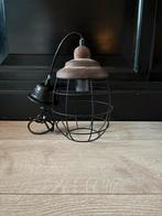 Industriele Hanglamp met Houten Details, Ophalen of Verzenden, Gebruikt, Hout, Minder dan 50 cm