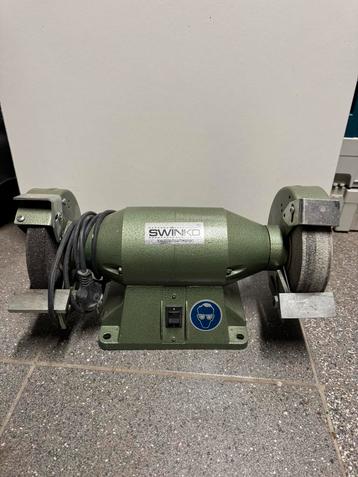 Werkbank slijpmachine dubbele slijpmachine Swinko beschikbaar voor biedingen