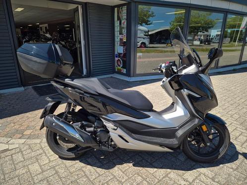 HONDA NSS 300 FORZA C-ABS (bj 2021), Motoren, Motoren | Honda, Bedrijf, Scooter, 12 t/m 35 kW
