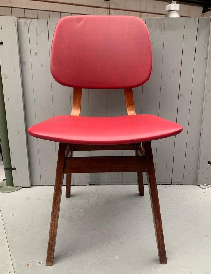 Houten stoel, rood skai bekleding - vintage (3st voorraad), Huis en Inrichting, Stoelen, Gebruikt, Eén, Hout, Kunststof, Rood