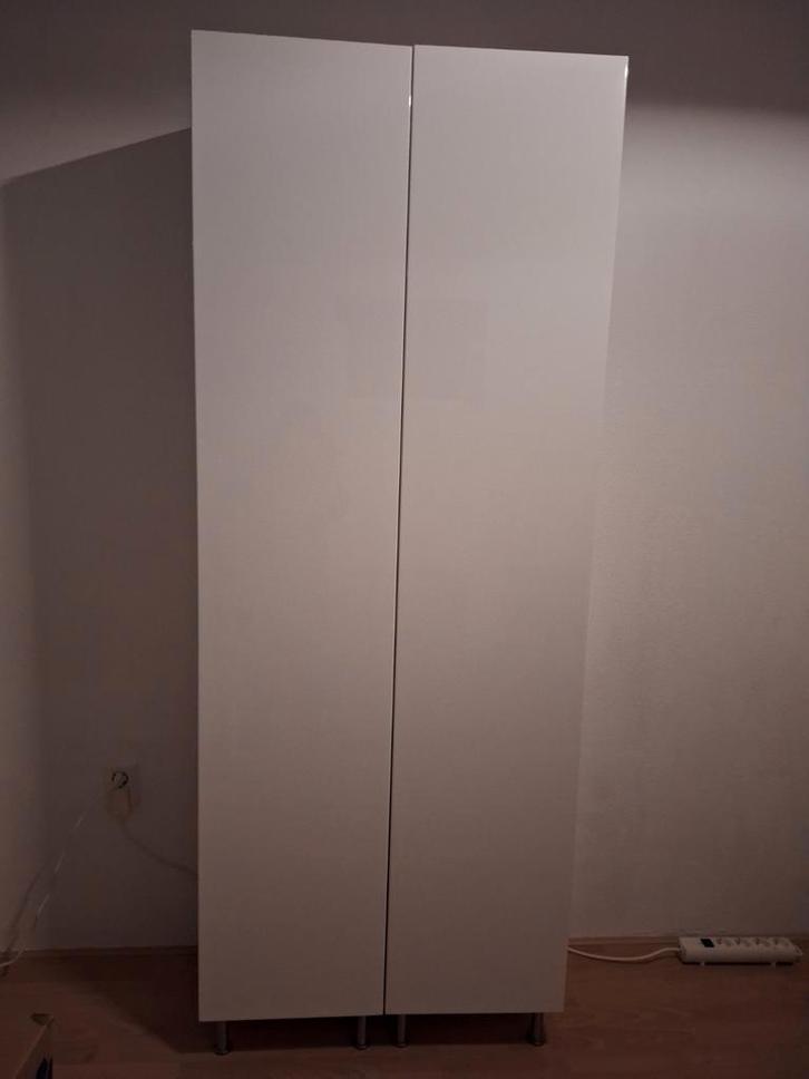 Twee witte IKEA kasten (hoogglans)  met planken, Huis en Inrichting, Kasten | Kledingkasten, Gebruikt, Ophalen