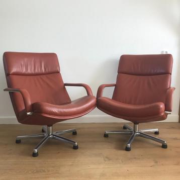 Set 2 IZGS Artifort fauteuil F141 141 F142 142 stoel design beschikbaar voor biedingen