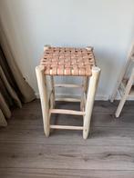 Kruk Ibiza stijl met roze leer, Huis en Inrichting, Krukjes, Ophalen of Verzenden, Zo goed als nieuw, Hout