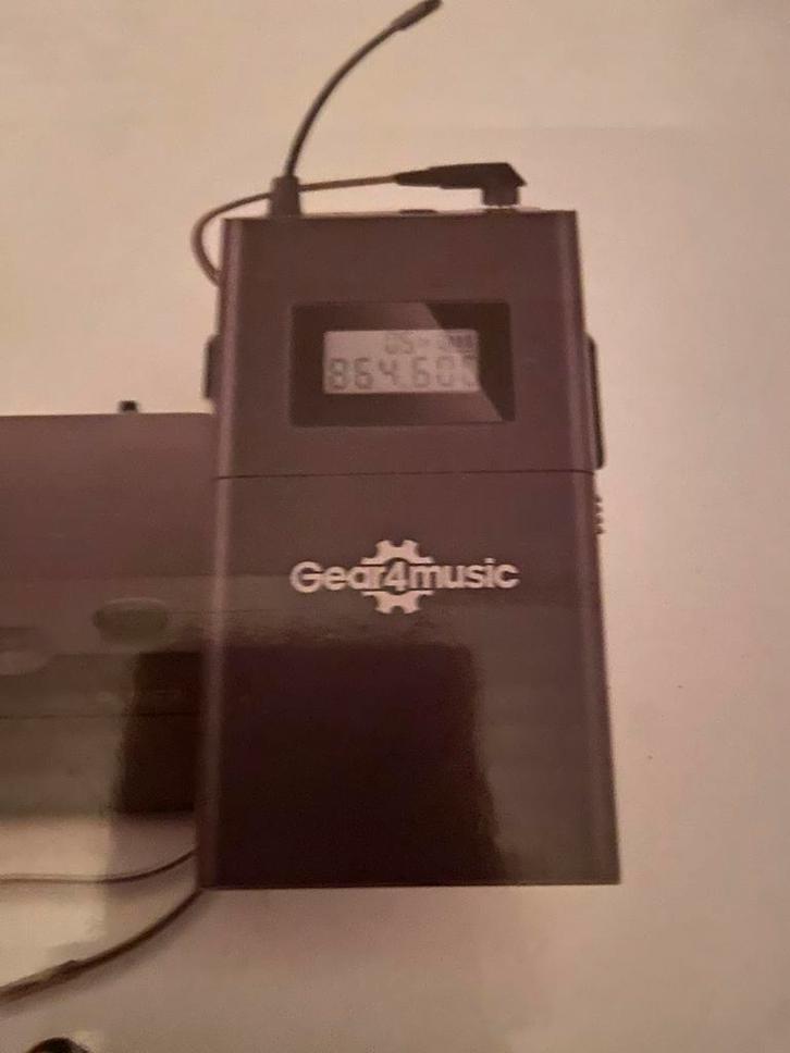 Draadloos In-Ear Monitor Systeem, Muziek en Instrumenten, Versterkers | Keyboard, Monitor en PA, Nieuw, Overige typen, Minder dan 500 watt