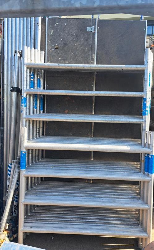 Te koop asc rolsteiger Werkhoogte 8.20 mtr Met Fiberdeck, Doe-het-zelf en Verbouw, Steigers, Zo goed als nieuw, Rolsteiger of Kamersteiger