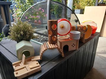 Diversen hamster spulletjes  beschikbaar voor biedingen