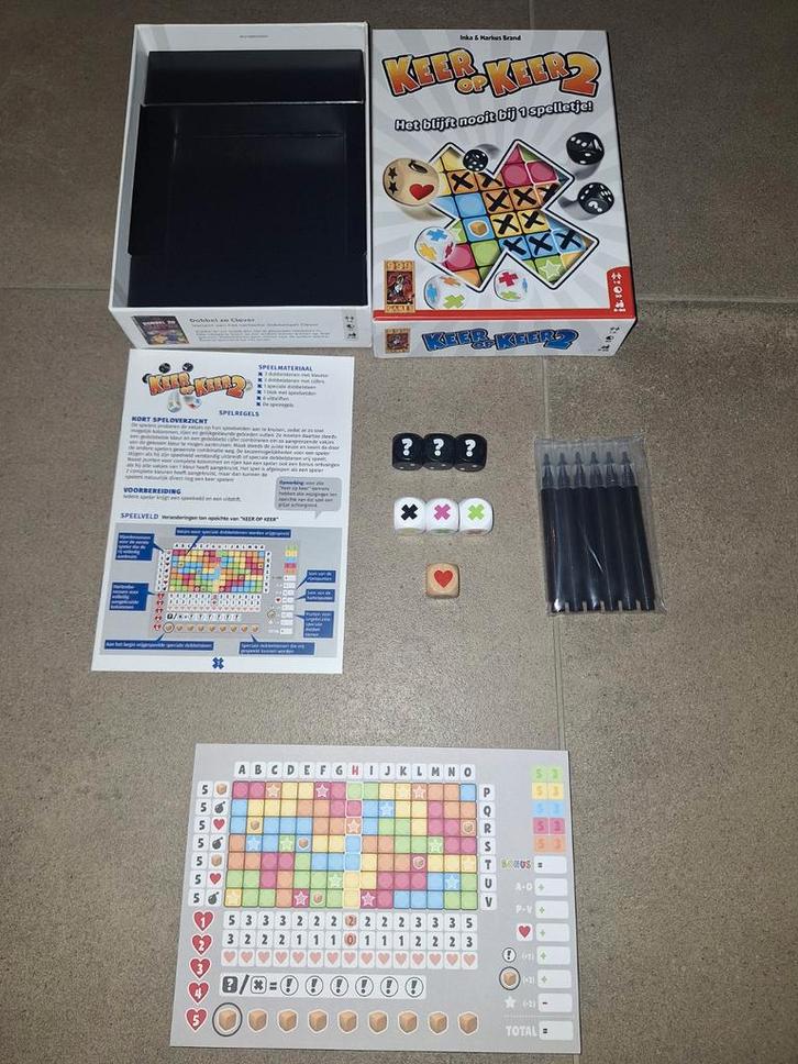 Keer op Keer 2 - Dobbelspel 999 Games, Hobby en Vrije tijd, Gezelschapsspellen | Bordspellen, Zo goed als nieuw, Een of twee spelers