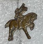 Vintage verkade Speldje Ruiter te Paard, Ophalen of Verzenden, Gebruikt, Dier of Natuur, Speldje of Pin
