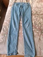 spijkerbroek blauw maat 36 page one, Kleding | Dames, Ophalen of Verzenden, Gedragen, Blauw, W28 - W29 (confectie 36)