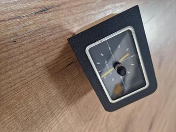 Klokje opel manta b beschikbaar voor biedingen