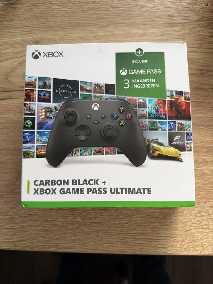 Xbox Controller Black + 3 maanden Xbox Game Pass Ultimate, Spelcomputers en Games, Spelcomputers | Xbox | Accessoires, Zo goed als nieuw