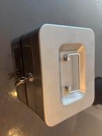 Geldkistje met sleutel (twee beschikbaar), Ophalen of Verzenden, Zo goed als nieuw