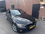 BMW 3-serie Touring 330d xDrive High Executive Head/Up Autom, Auto's, BMW, Automaat, Euro 5, Zwart, USB