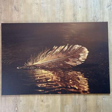 Canvas 120x80 cm - Gouden veer op water beschikbaar voor biedingen
