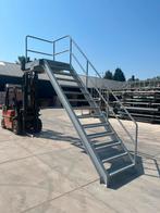 Gegalvaniseerde trap (zo goed als nieuwe), Doe-het-zelf en Verbouw, Ladders en Trappen, Ophalen, Zo goed als nieuw, 2 tot 4 meter