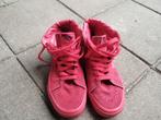 Rode vans maat 36, Kleding | Dames, Schoenen, Ophalen of Verzenden, Zo goed als nieuw, Rood, Sneakers of Gympen
