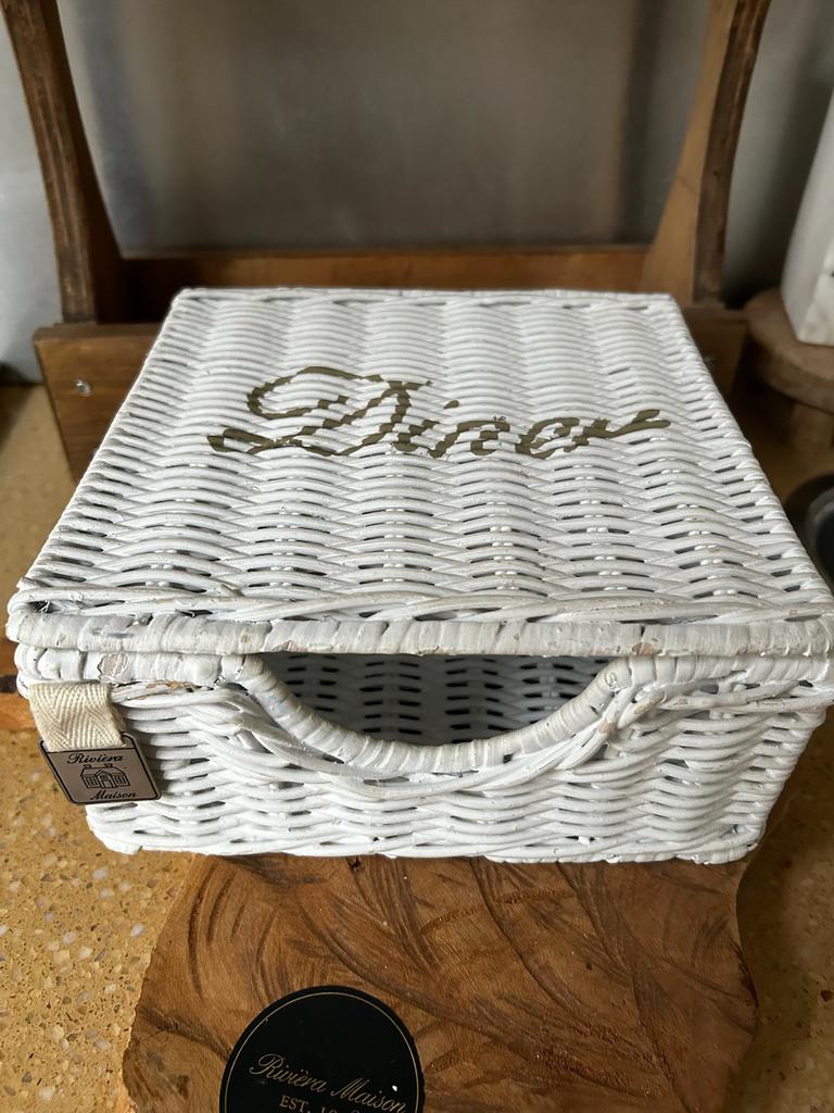 Riviera Maison wit rattan Diner Box met label., Gebruikt, Mand, Vierkant, Ophalen of Verzenden