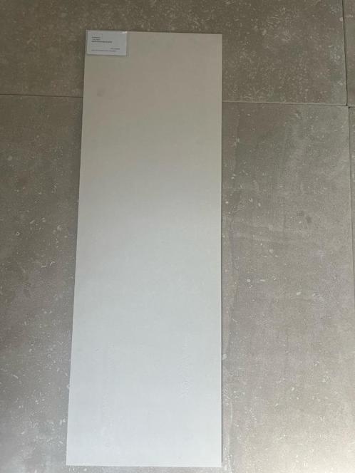 Restpartij nieuwe wandtegels 30x90 beige, Doe-het-zelf en Verbouw, Tegels, Nieuw, Wandtegels, Keramiek, 20 tot 40 cm, 60 cm of meer